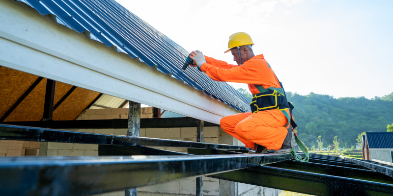 When Do You Need to Call a Roofer?